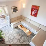 Kanonika Homes Captain's *